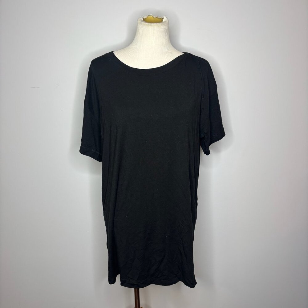 Victoria Secret - Black T-Shirt